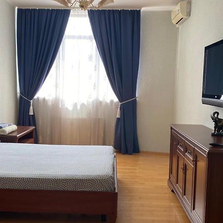 Comfortable Apartment On The Obolon Kiev Eksteriør billede